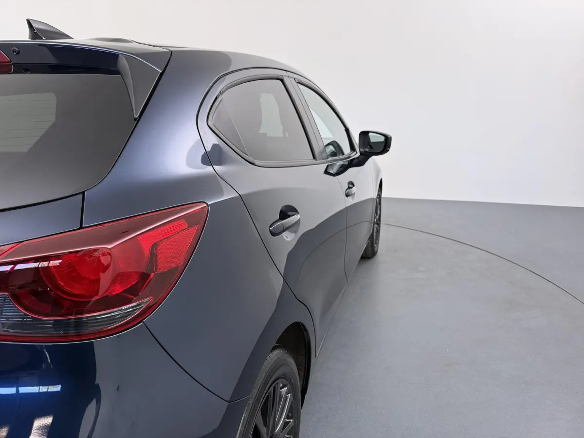 1.5 Skyactiv-G Sportive | Parkeercamera | Lichtmetalen Velgen |