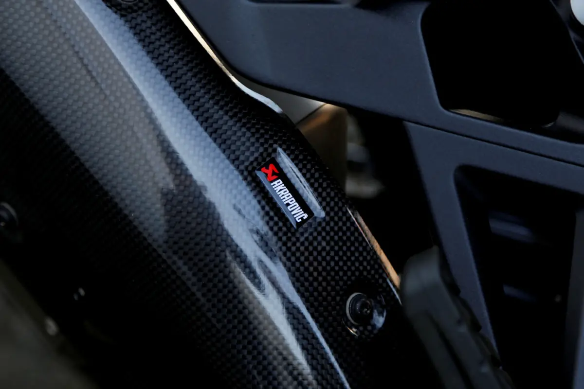 R ABS*Origineel Nederlands*Incl. BTW*Akrapovic/Quickshifter/Screenprotector*