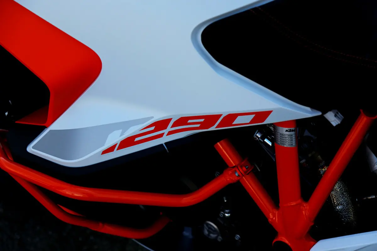 R ABS*Origineel Nederlands*Incl. BTW*Akrapovic/Quickshifter/Screenprotector*