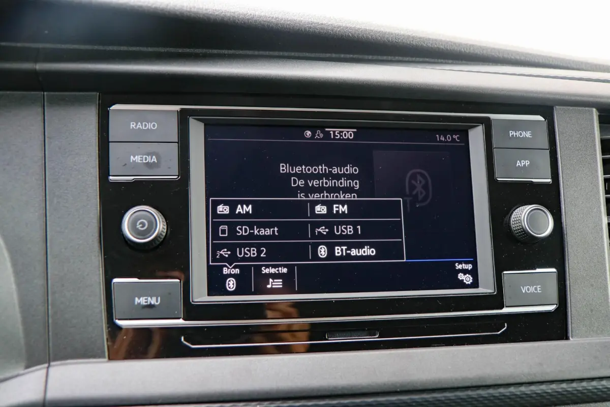 2.0 TDI 110pk L2H1 DC 28 Comfortline | App-Connect Navigatie | Cruise Control | Achteruitrijcamera | Trekhaak | 17"Lichtmetalen Velgen