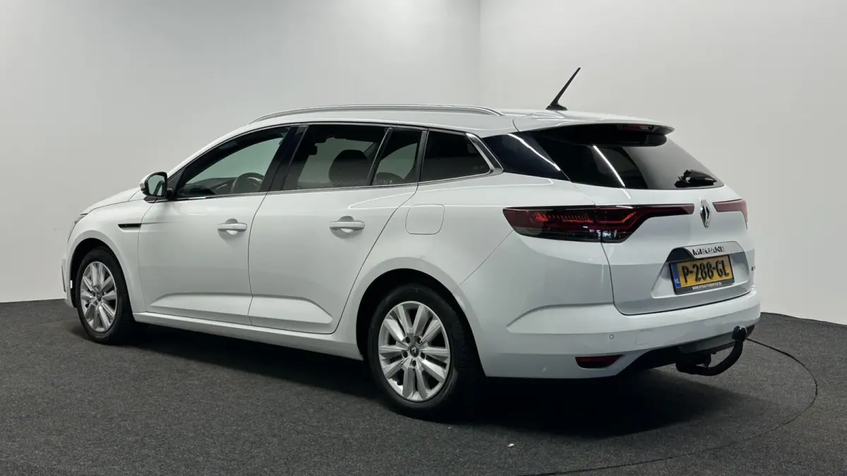 Estate 1.6 Plug-In Hybrid 160 Business Zen SOH 91% CAMERA TREKHAAK CRUISE LM ECC NAVI CARPLAY.