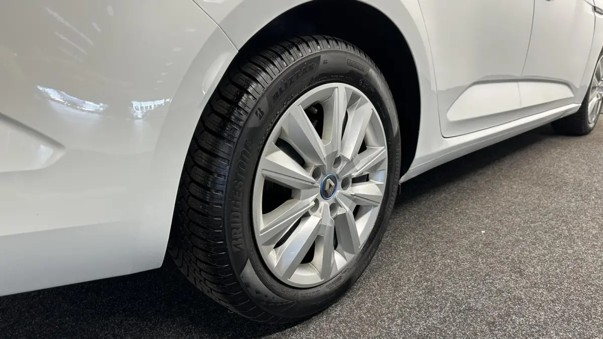 Estate 1.6 Plug-In Hybrid 160 Business Zen SOH 91% CAMERA TREKHAAK CRUISE LM ECC NAVI CARPLAY.