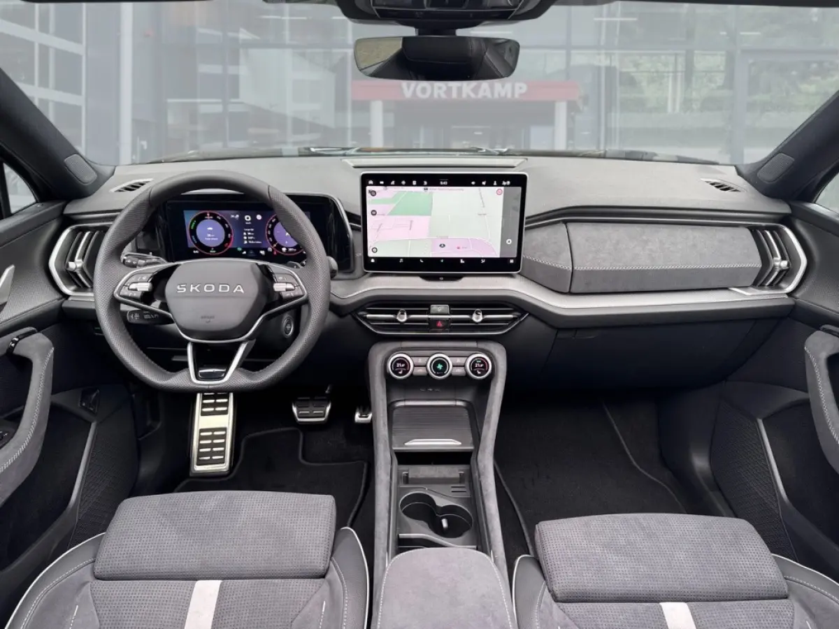 1.5 TSI IV SPORTLINE FISCAAL LAAG!! TREKHAAK/360CAMERA/PANO-DAK/ELEK-KLEP/ACC