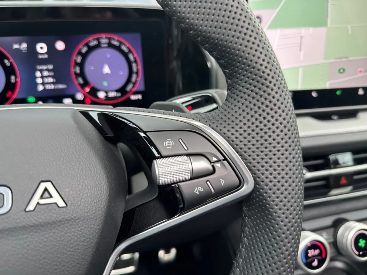 1.5 TSI IV SPORTLINE FISCAAL LAAG!! TREKHAAK/360CAMERA/PANO-DAK/ELEK-KLEP/ACC