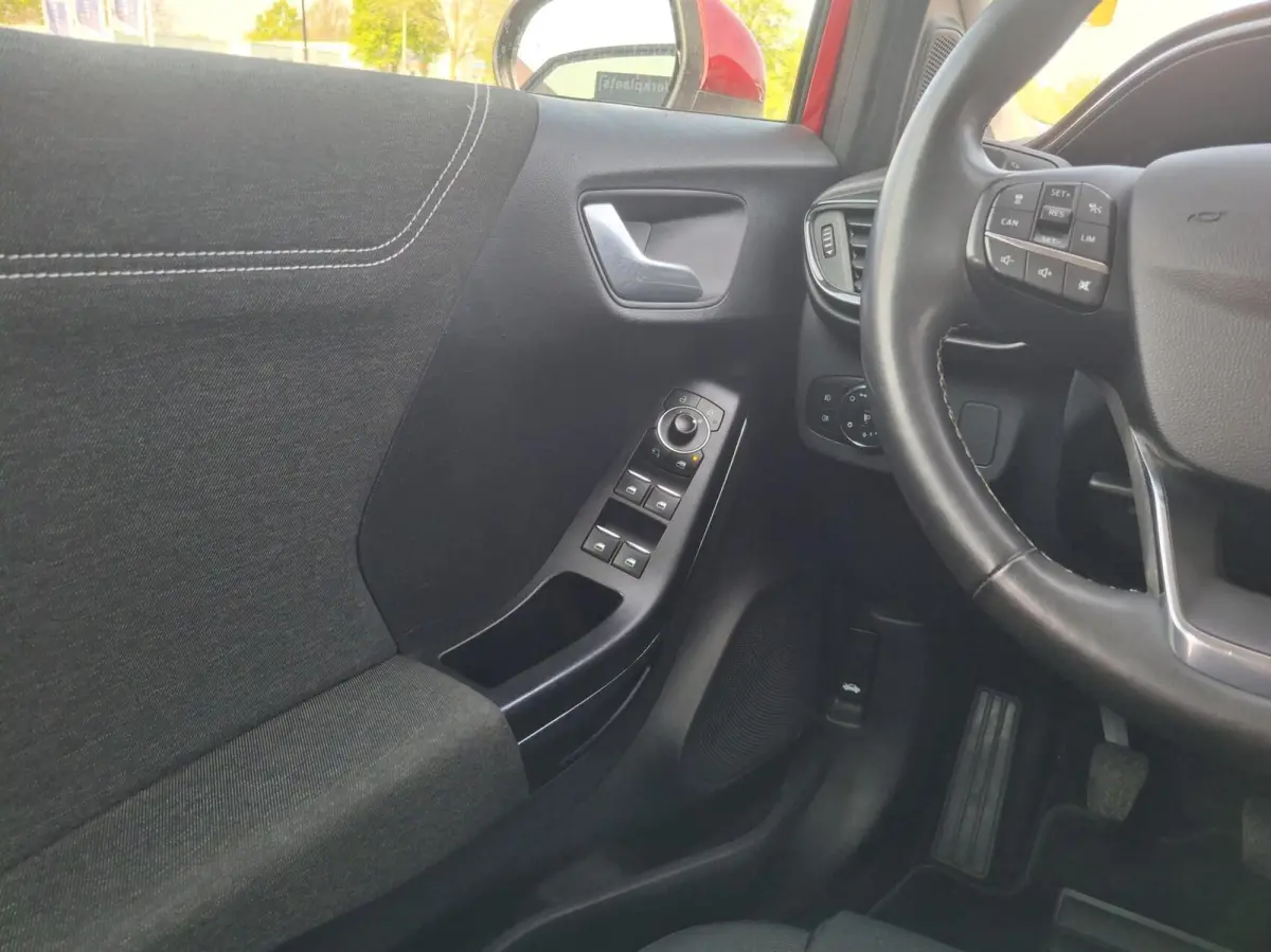 1.0 EcoBoost Titanium