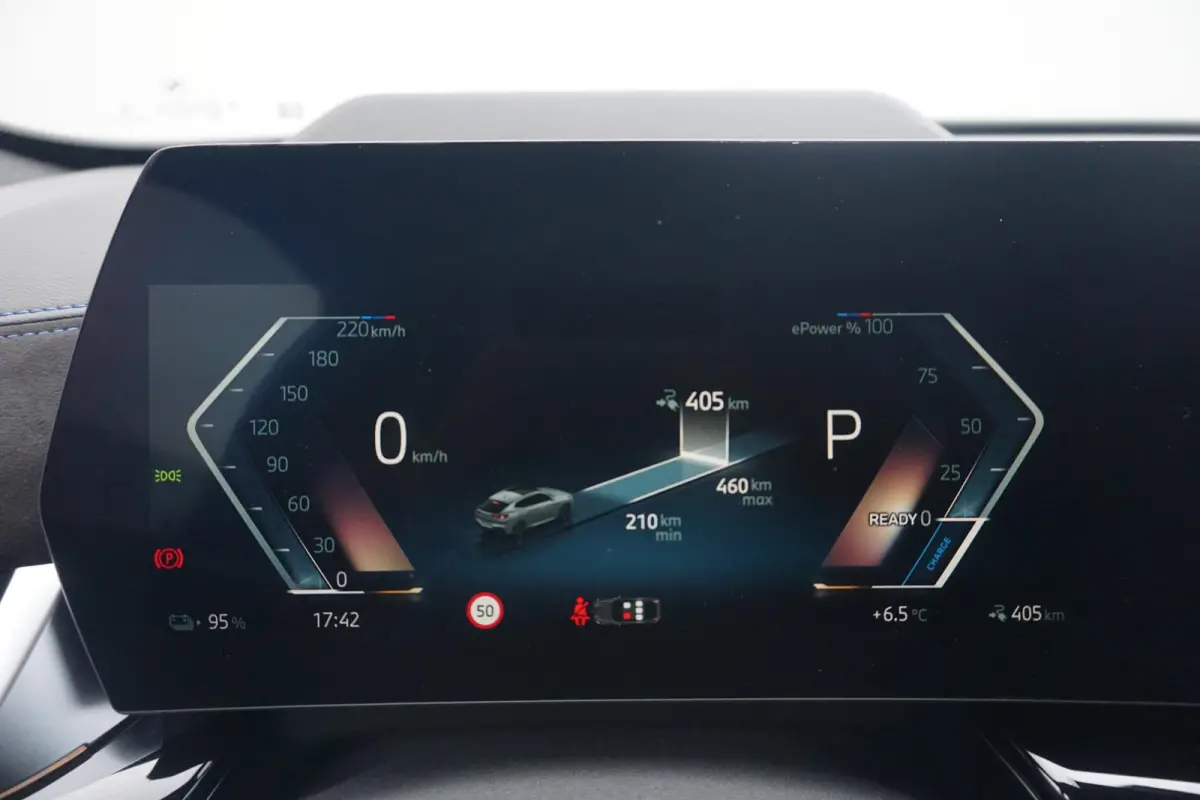 eDrive20 | M Sportpakket Pro | Trekhaak | Schuif-kanteldak | Harman Kardon | Head-up | Elektrische verstelbare Stoelen | Rondomzicht Camera's | Driving Assistant Professional