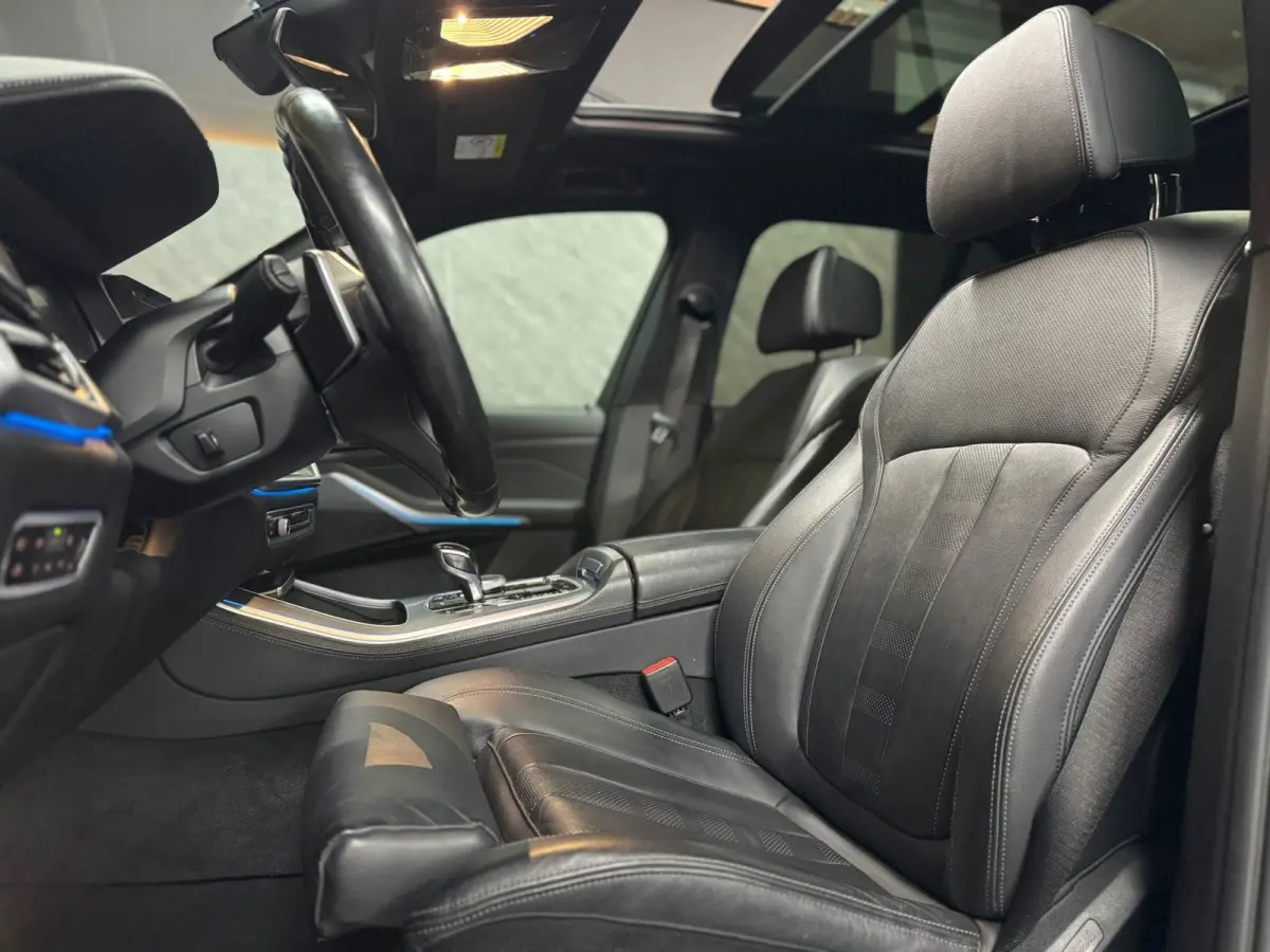 XDrive45e High Executive|PANO|TREKHAAK|KEYLESS|VOL
