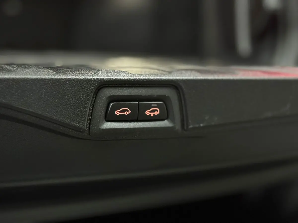 XDrive45e High Executive|PANO|TREKHAAK|KEYLESS|VOL