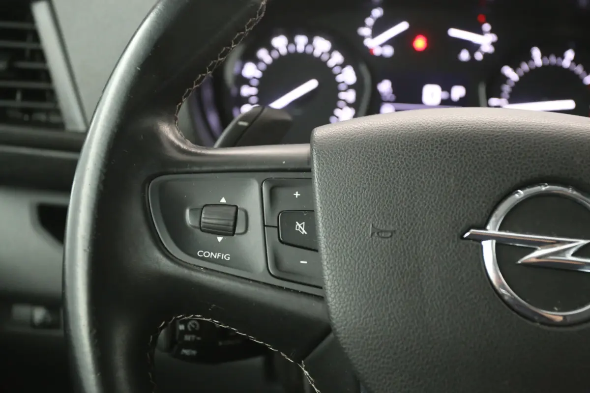 2.0 CDTI L2H1 Innovation | Aut. | Airco | Cruise | 3 Zits | Trekhaak | Carplay | Imperiaal