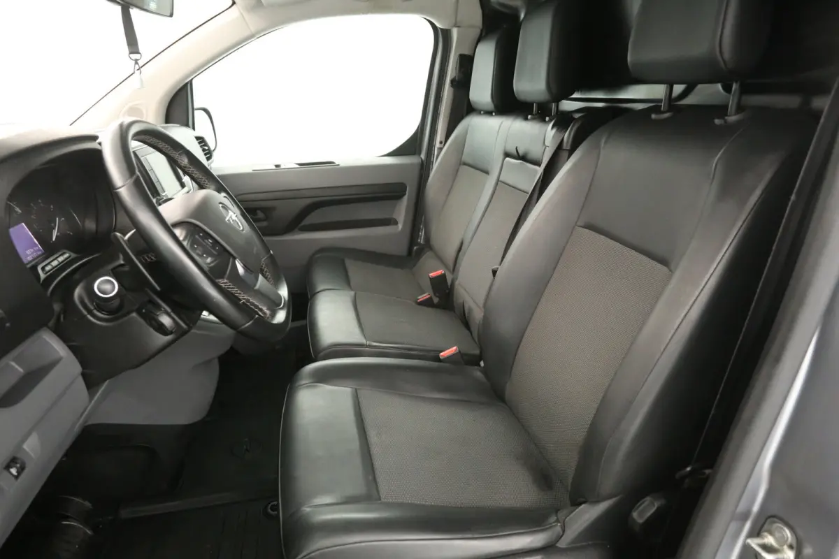 2.0 CDTI L2H1 Innovation | Aut. | Airco | Cruise | 3 Zits | Trekhaak | Carplay | Imperiaal