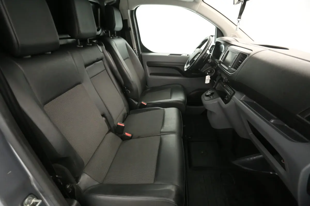 2.0 CDTI L2H1 Innovation | Aut. | Airco | Cruise | 3 Zits | Trekhaak | Carplay | Imperiaal