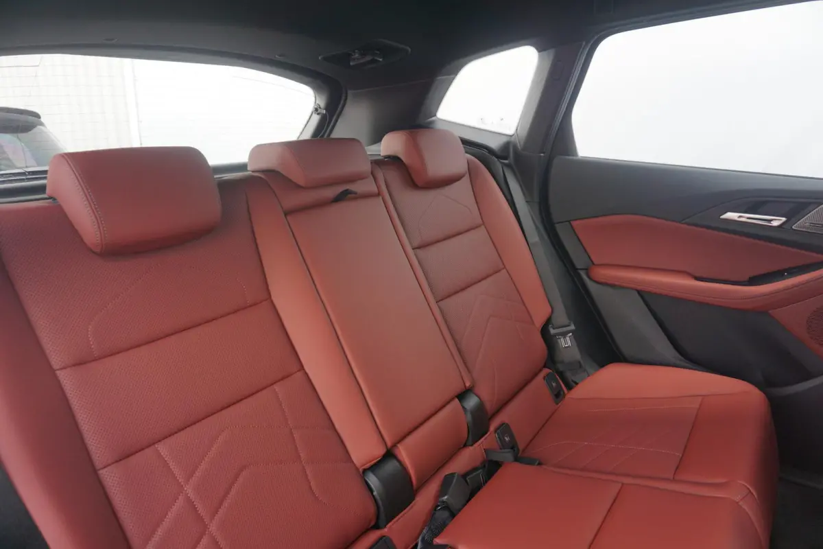 225e xDrive | M Sportpakket | Head-Up Display | Harman Kardon | Trekhaak
