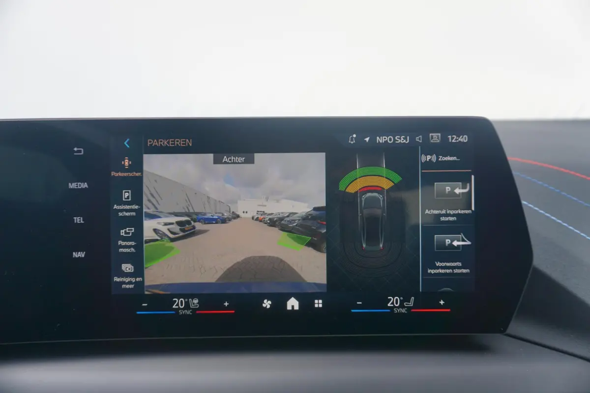 220 | M Sportpakket Pro | Harman Kardon | Panoramadak | Stoel- en stuurwielverwarming
