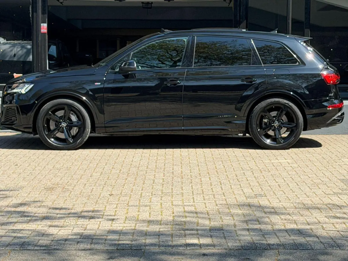 S line 55 TFSI e Quattro Black Optik Aut*Navi*Matrix*Pano