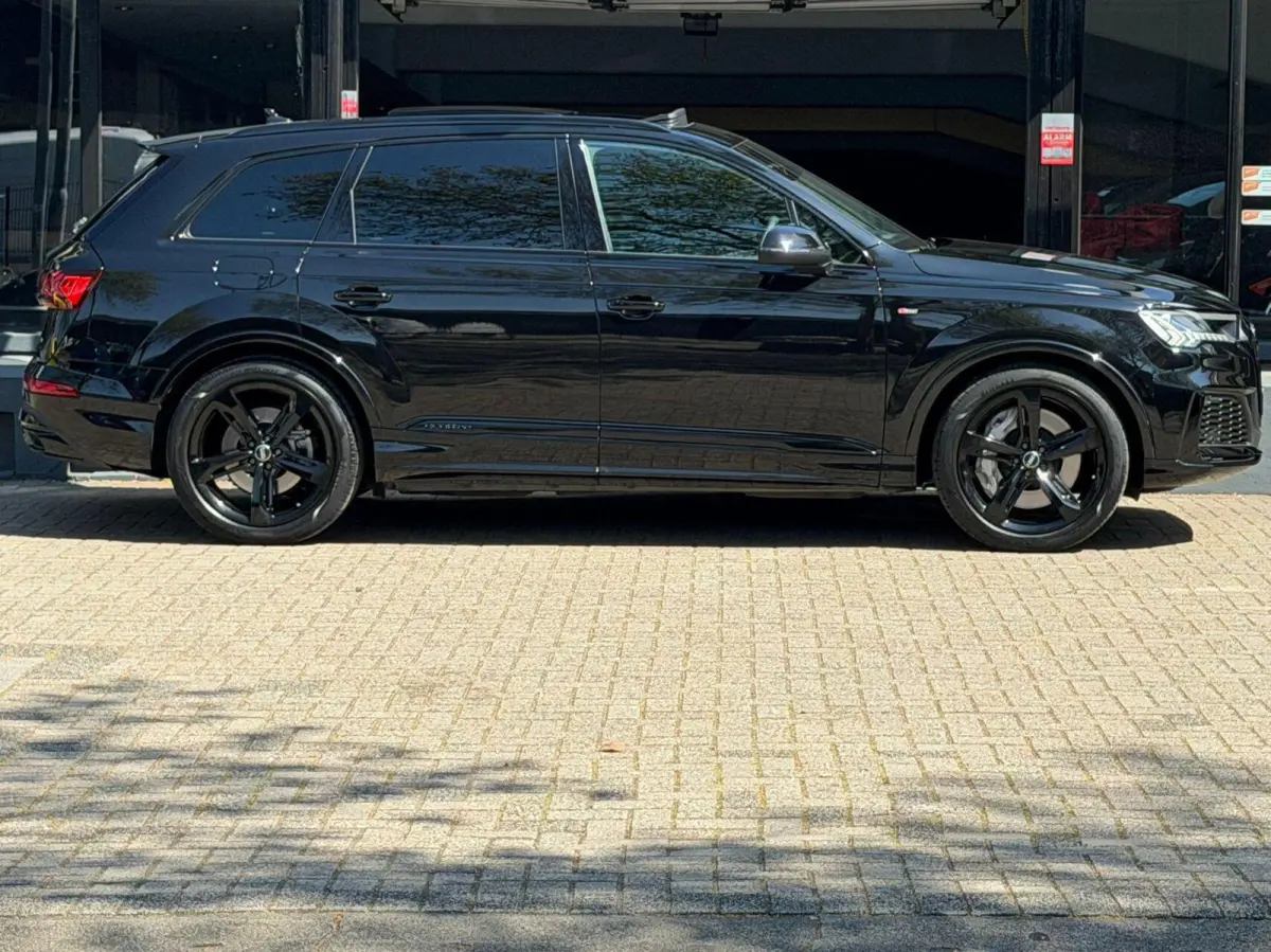 S line 55 TFSI e Quattro Black Optik Aut*Navi*Matrix*Pano