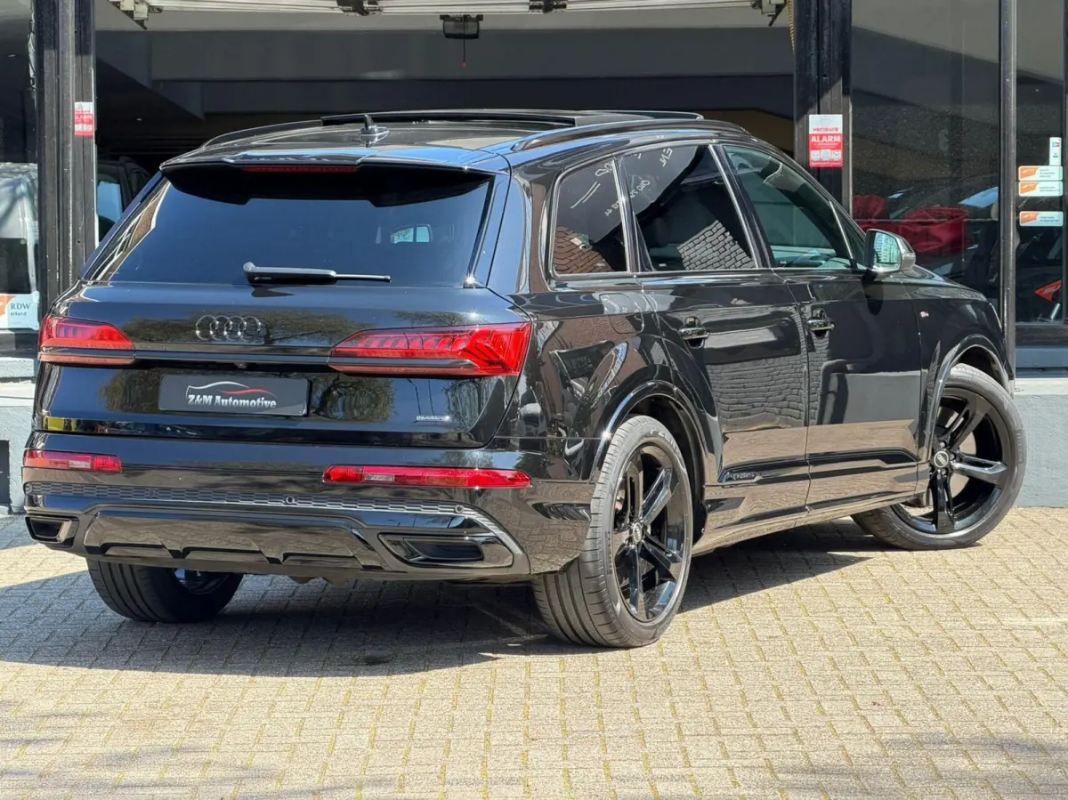 S line 55 TFSI e Quattro Black Optik Aut*Navi*Matrix*Pano