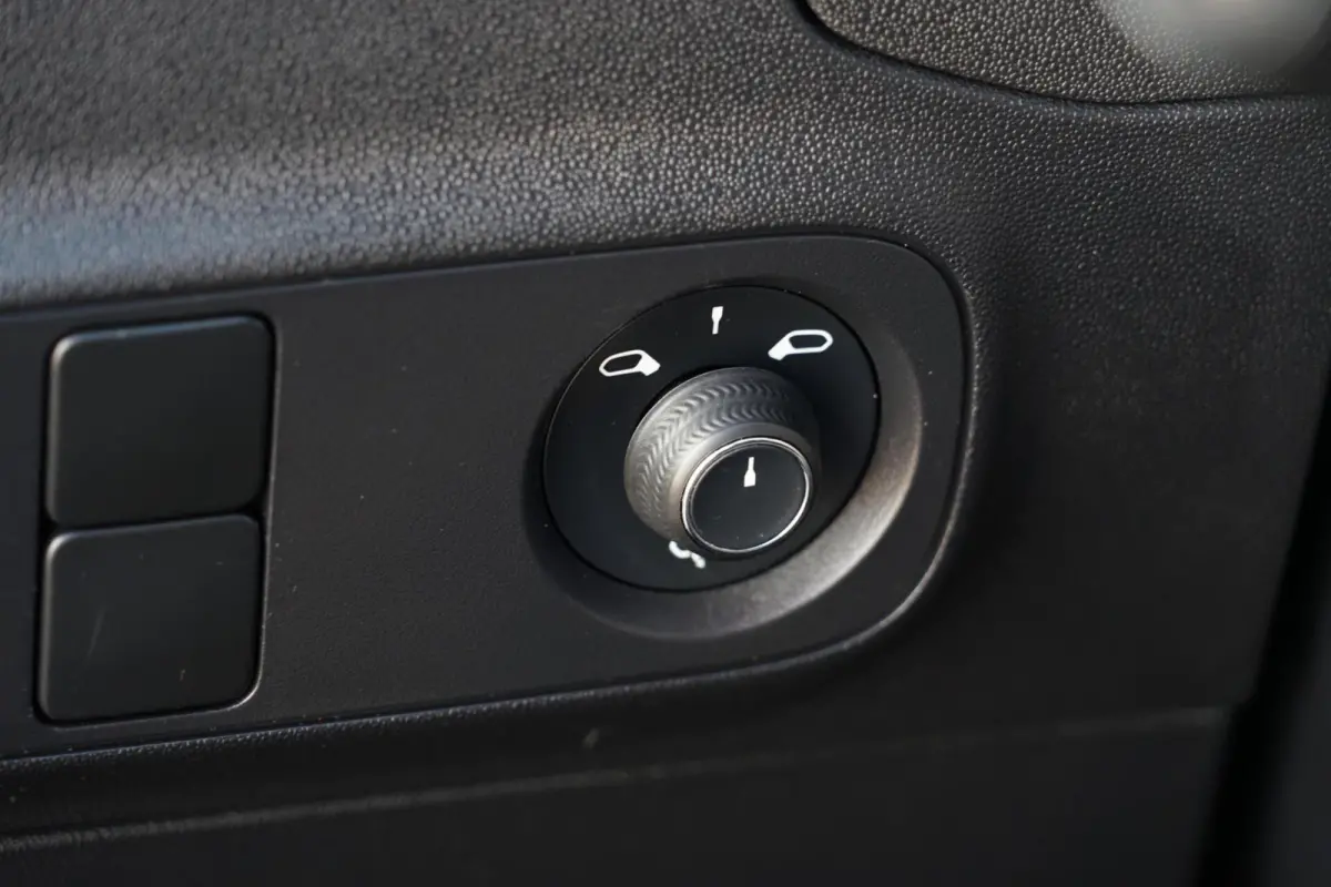 1.2 PureTech Shine, NL, cam. CarPlay, trekh. dis. v.v.