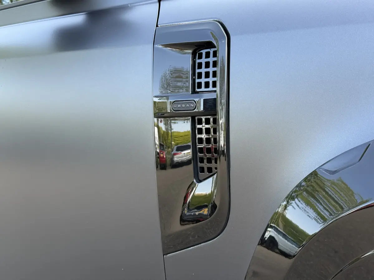 5.0 P525 V8 URBAN | Commercial | Full Option | Milltek