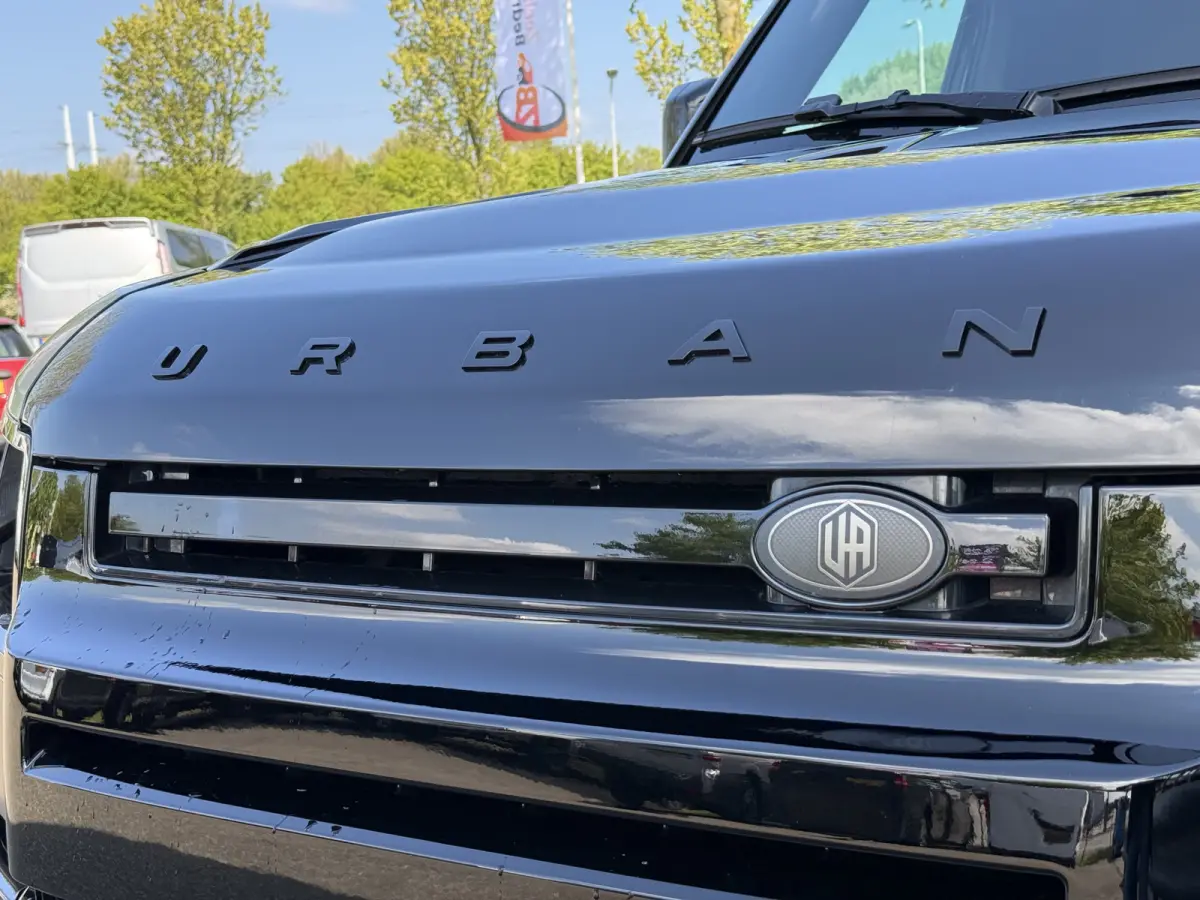 5.0 P525 V8 URBAN | Commercial | Full Option | Milltek