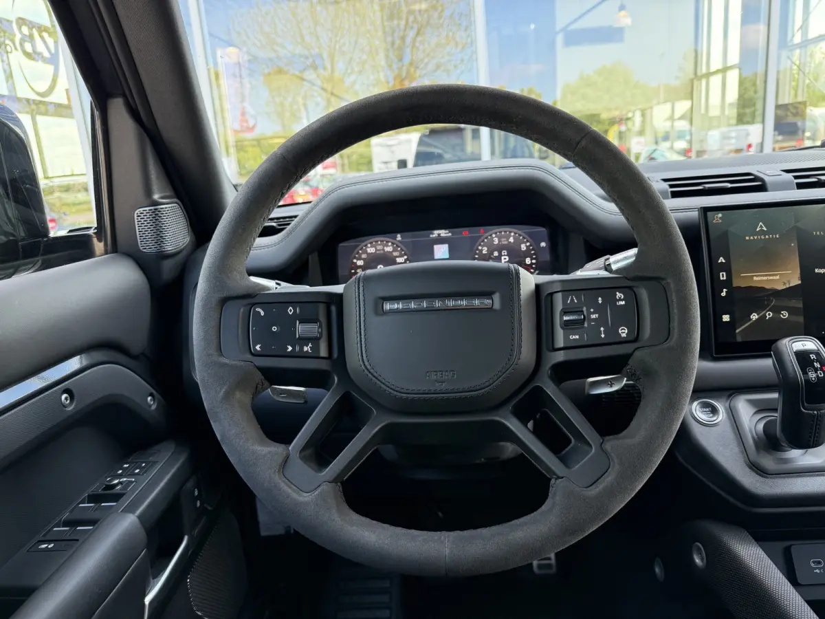 5.0 P525 V8 URBAN | Commercial | Full Option | Milltek