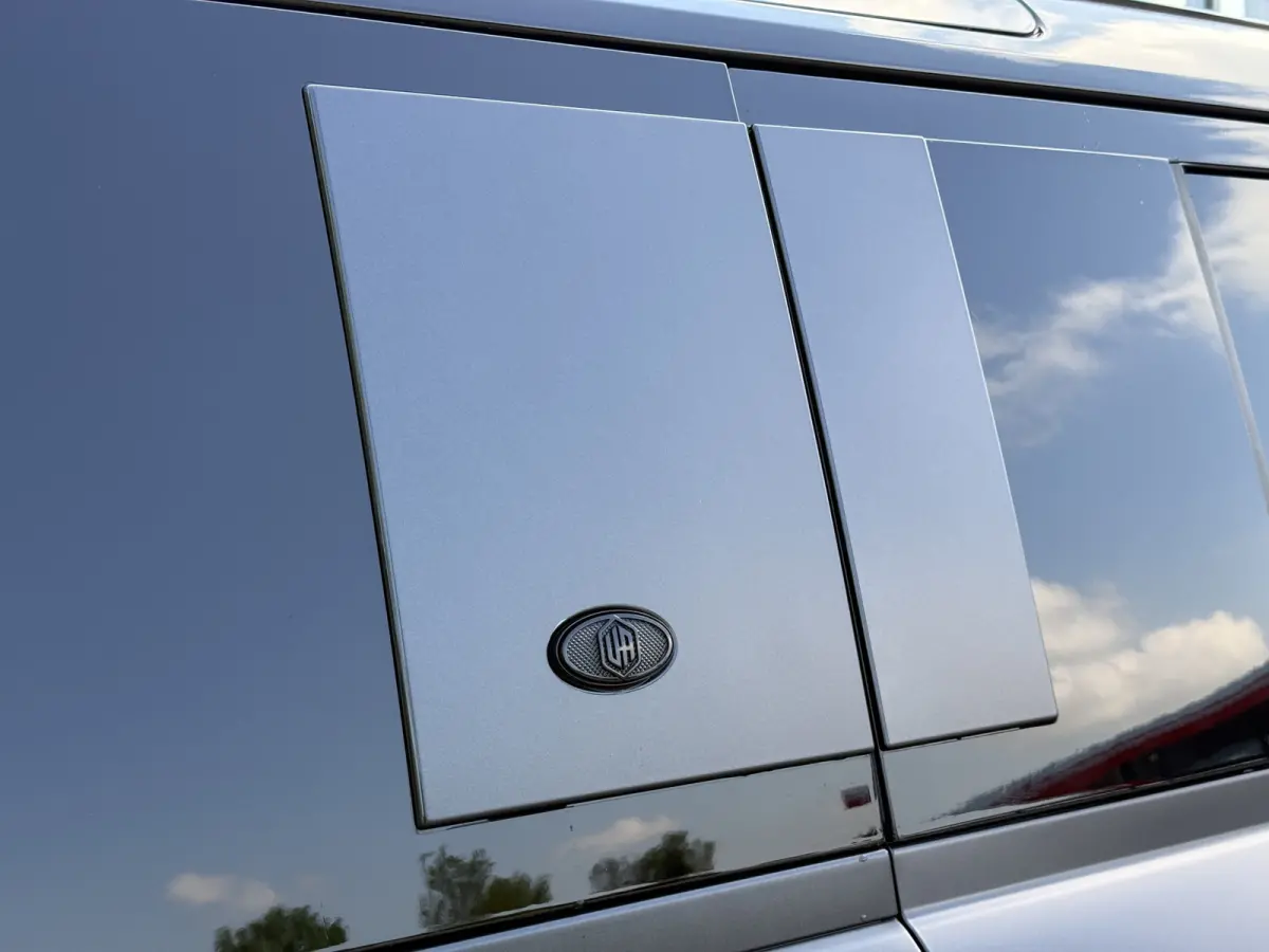 5.0 P525 V8 URBAN | Commercial | Full Option | Milltek