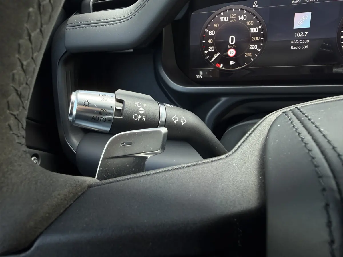 5.0 P525 V8 URBAN | Commercial | Full Option | Milltek