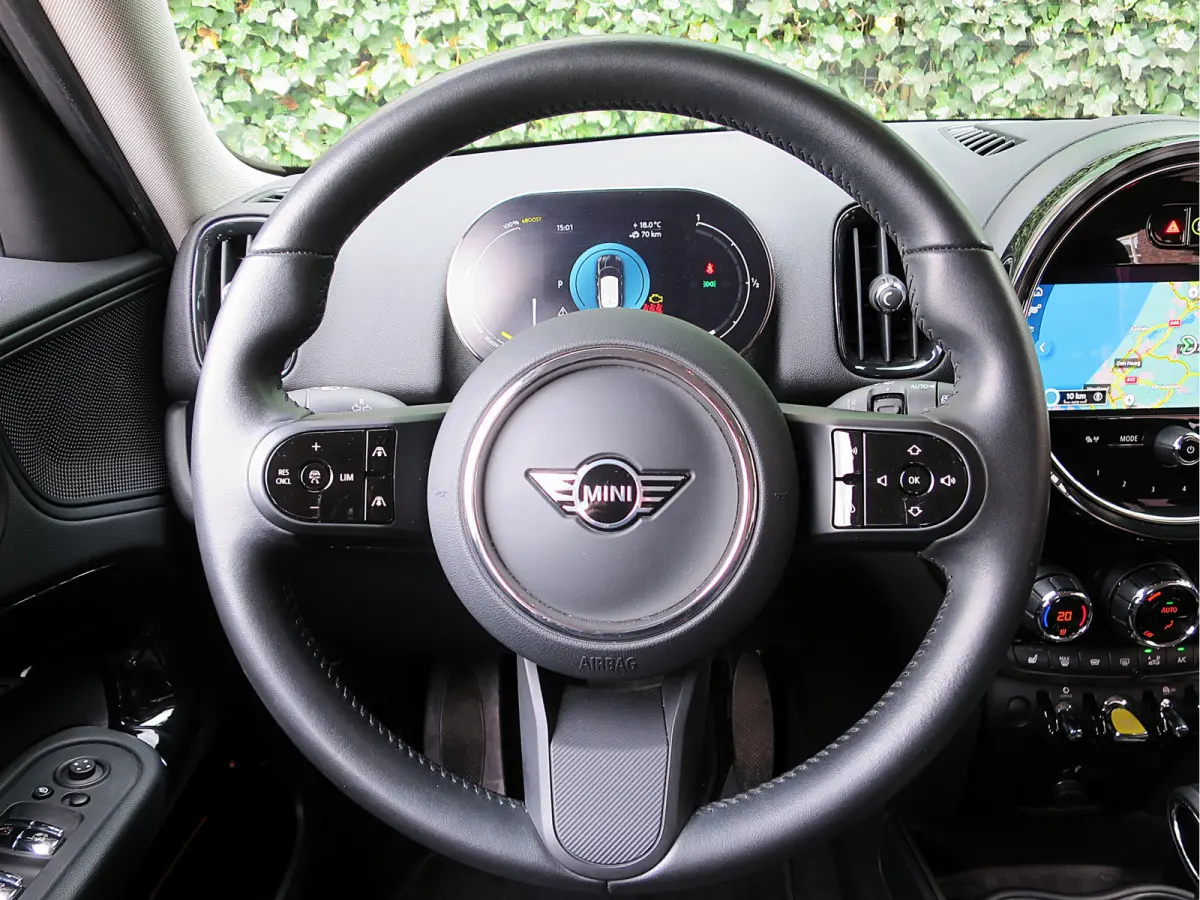 1.5 Cooper SE ALL4 Essential LCI met Adap.cruise, DAB, A.cam, El.stoel, 17"