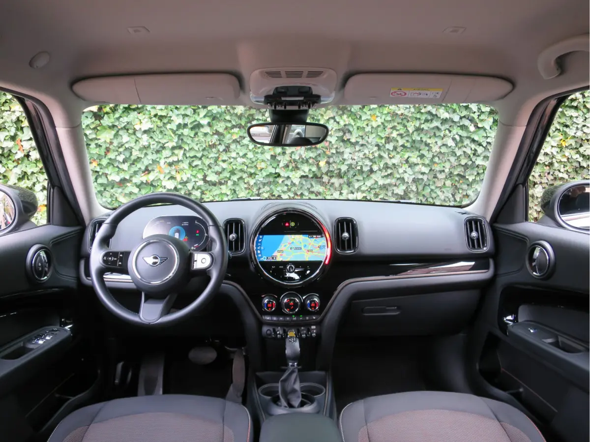 1.5 Cooper SE ALL4 Essential LCI met Adap.cruise, DAB, A.cam, El.stoel, 17"