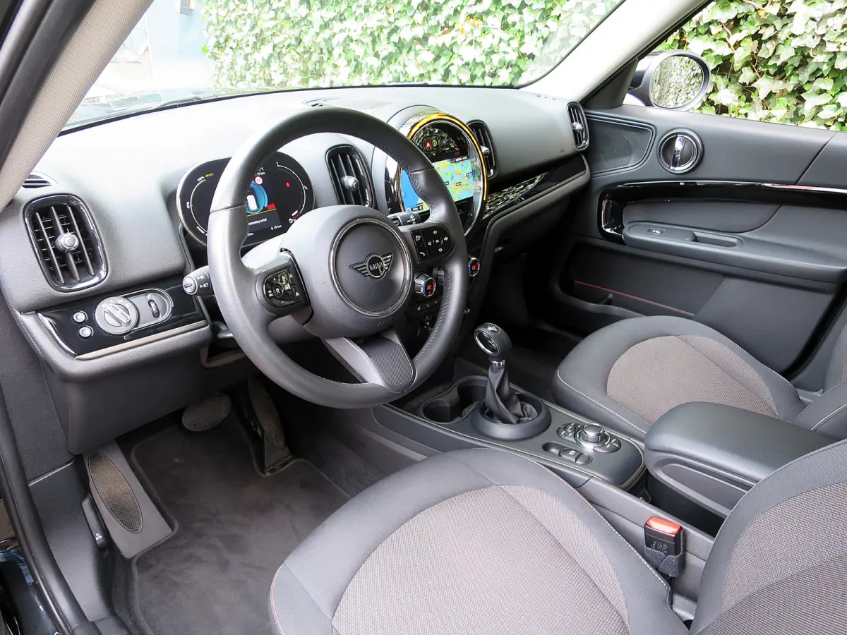 1.5 Cooper SE ALL4 Essential LCI met Adap.cruise, DAB, A.cam, El.stoel, 17"