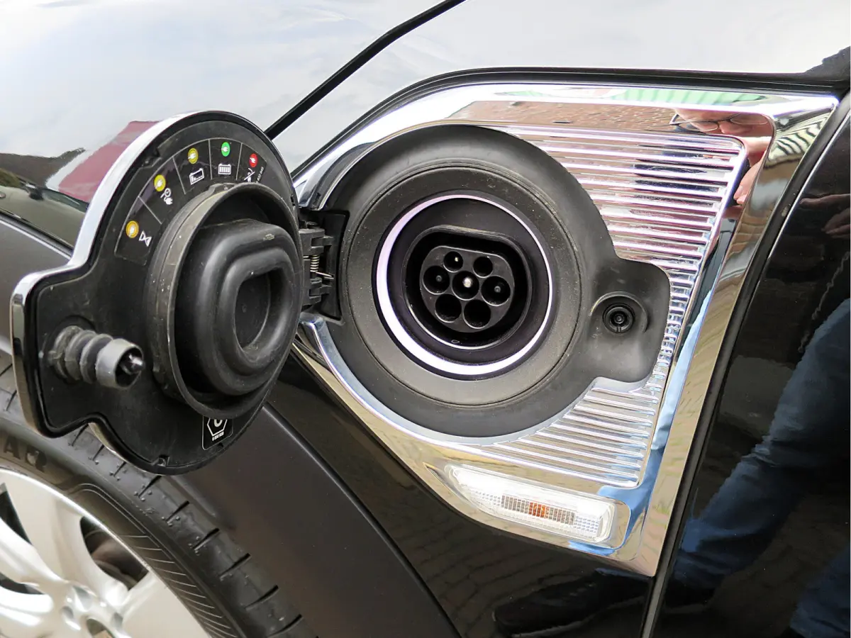 1.5 Cooper SE ALL4 Essential LCI met Adap.cruise, DAB, A.cam, El.stoel, 17"