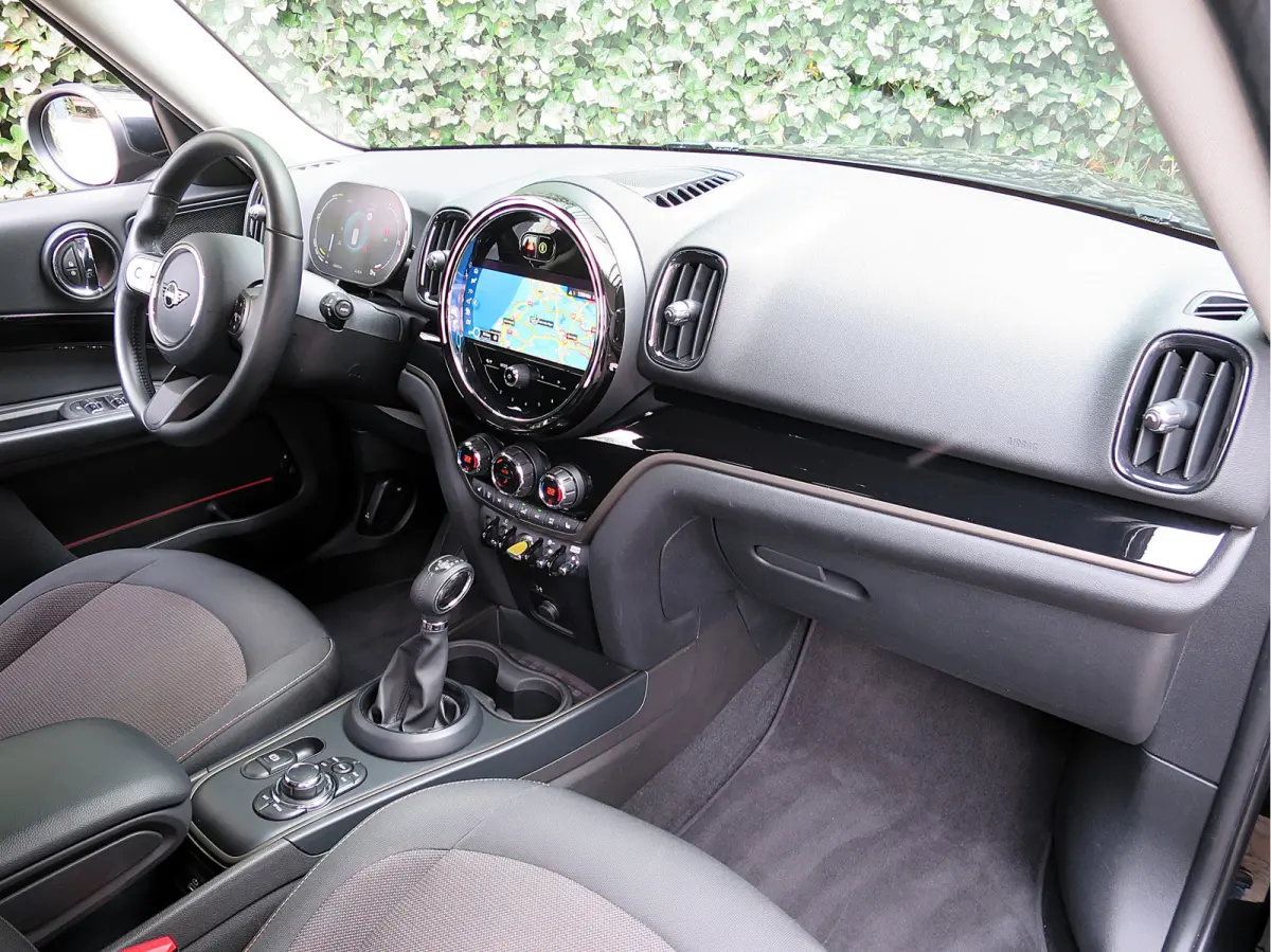 1.5 Cooper SE ALL4 Essential LCI met Adap.cruise, DAB, A.cam, El.stoel, 17"