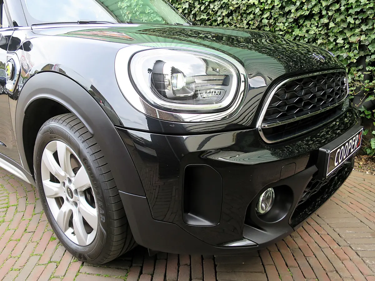 1.5 Cooper SE ALL4 Essential LCI met Adap.cruise, DAB, A.cam, El.stoel, 17"