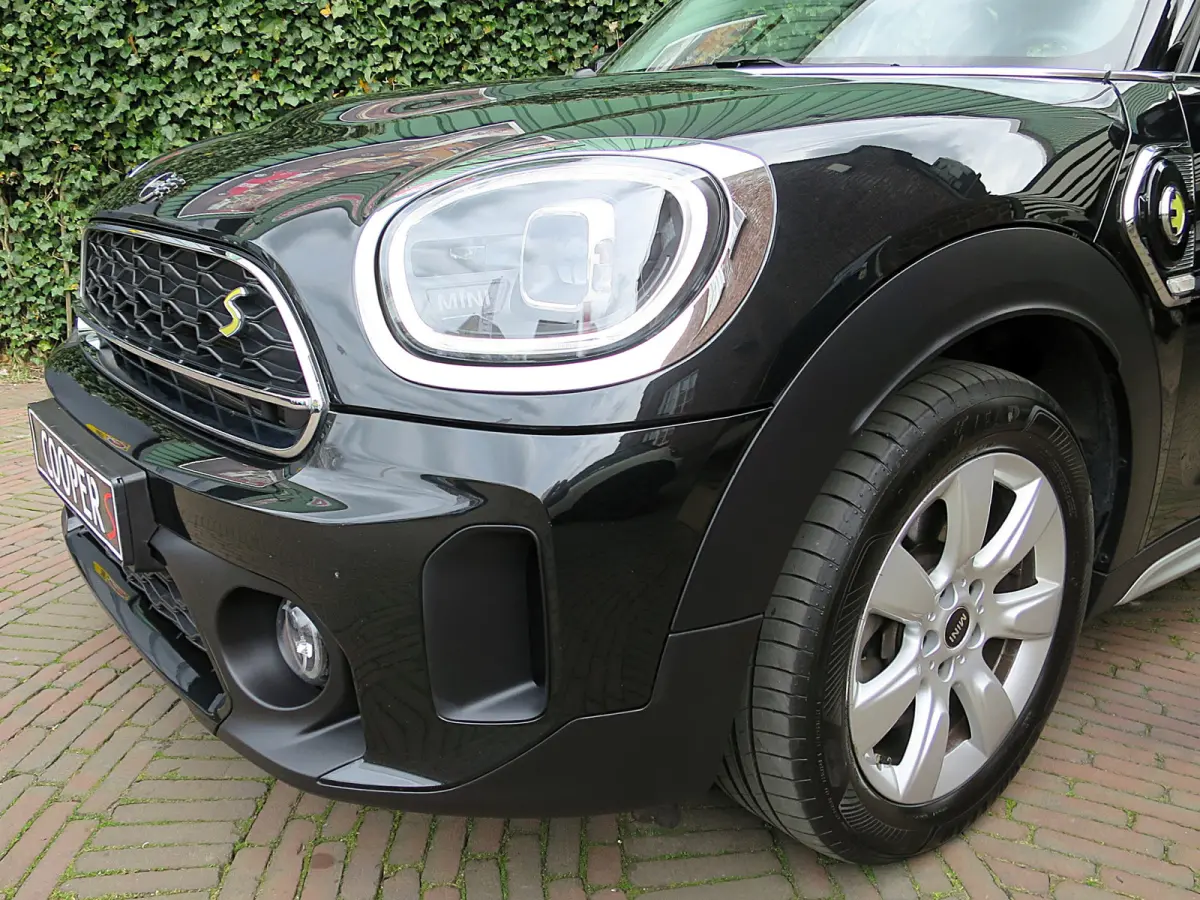 1.5 Cooper SE ALL4 Essential LCI met Adap.cruise, DAB, A.cam, El.stoel, 17"