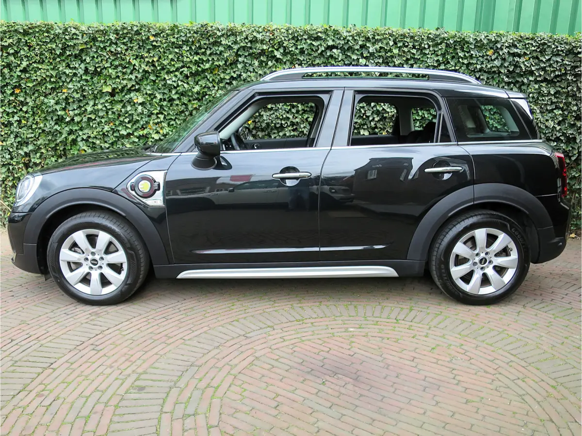 1.5 Cooper SE ALL4 Essential LCI met Adap.cruise, DAB, A.cam, El.stoel, 17"
