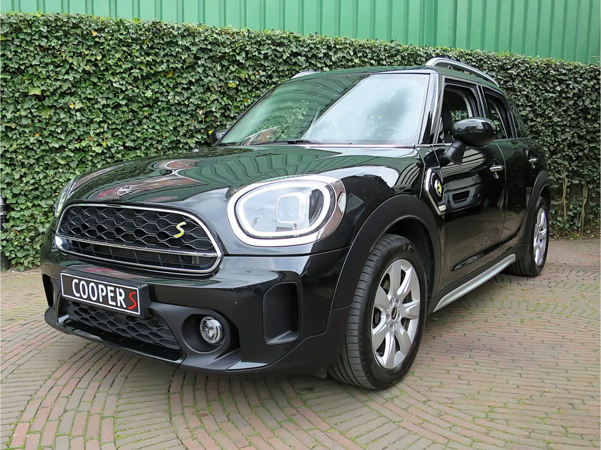 1.5 Cooper SE ALL4 Essential LCI met Adap.cruise, DAB, A.cam, El.stoel, 17"