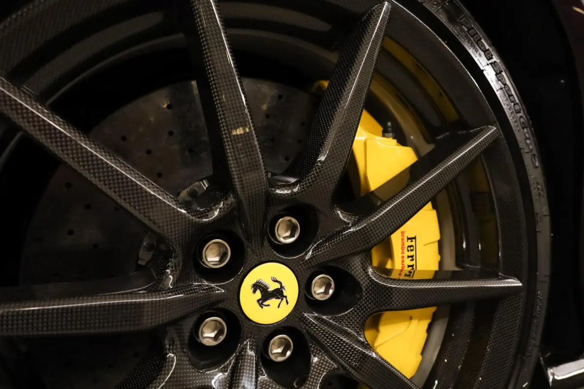 4.0 V8|Assetto Fiorano|Full Carbon|PPF|