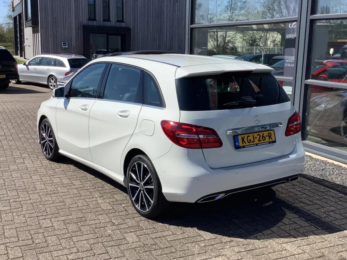 180 Ambition, led verlichting, parkeersensoren, stoelverwarming,