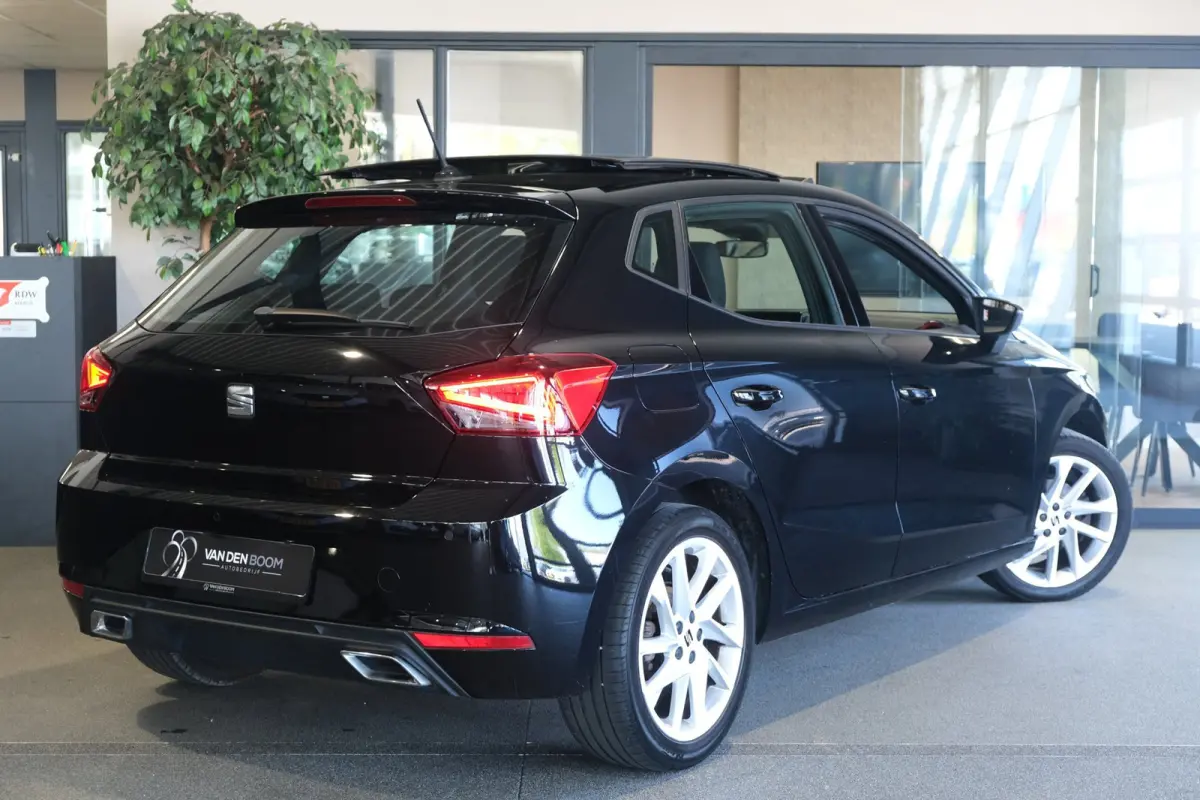 1.0 EcoTSI FR DSG Facelift Pano Led Navi Cam Cruise Stoelverwarming