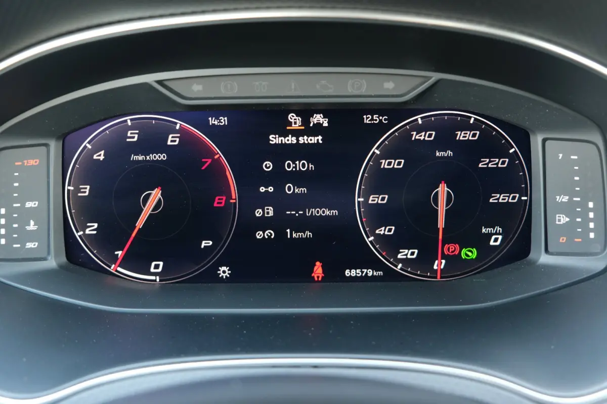 1.0 EcoTSI FR DSG Facelift Pano Led Navi Cam Cruise Stoelverwarming