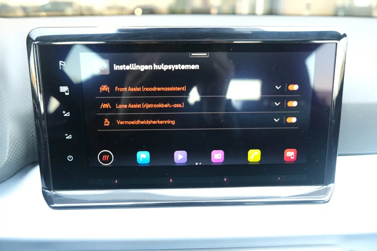 1.0 EcoTSI FR DSG Facelift Pano Led Navi Cam Cruise Stoelverwarming