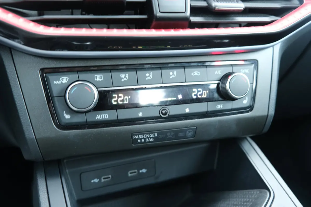 1.0 EcoTSI FR DSG Facelift Pano Led Navi Cam Cruise Stoelverwarming