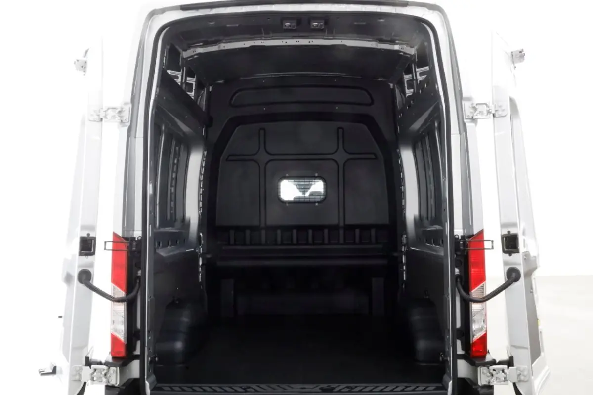 330 2.0 TDCI 130pk L3H3 D.C. Trend ACC/Airco/Navi/Camera 05-2024
