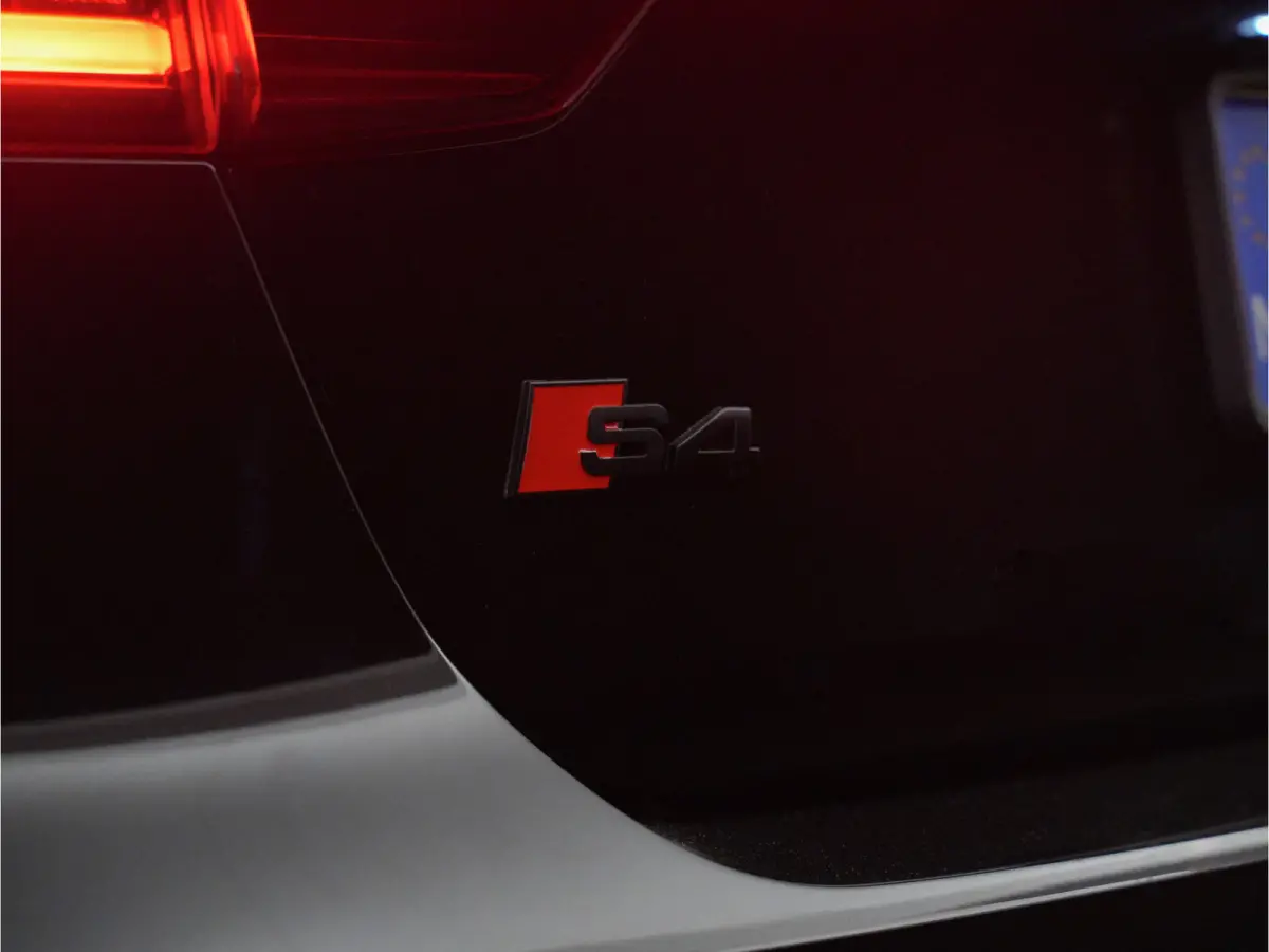 3.0 V6 TFSI 355pk quattro Pro Line Plus Carbon, Kuipstoelen, B&O, Massage, Sfeerverlichting