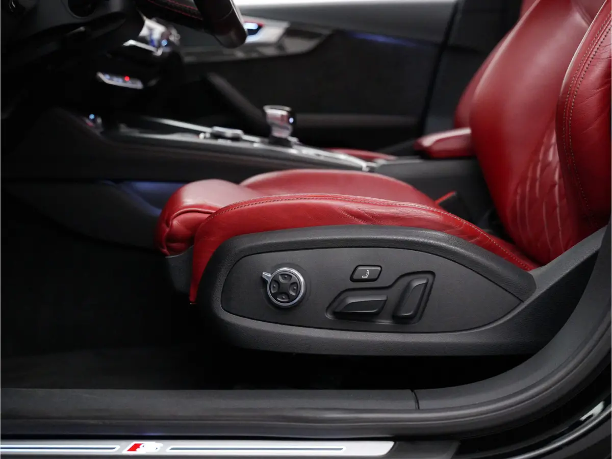 3.0 V6 TFSI 355pk quattro Pro Line Plus Carbon, Kuipstoelen, B&O, Massage, Sfeerverlichting