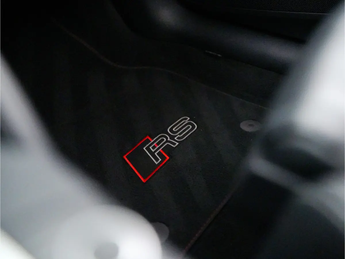 2.5 TFSI 550pk quattro Panoramadak, Carbon intake, Schaalstoelen, Dealer-onderhouden