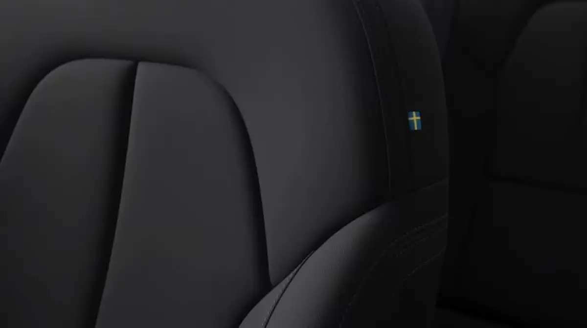 Single Motor Core 70 kWh Driver Assist Pack | Climate Pack, Versatility Pack | 19" 5-spaaks glossy black/diamond cut  | Achteruitrijcamera | Apple Carplay/Android Auto|telefoonintegratie pre
