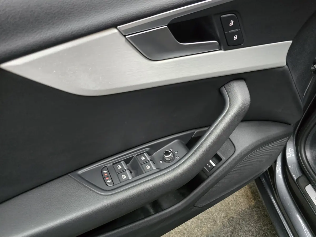 1.4 TFSI Sport S line edition Navi Clima Camera LM
