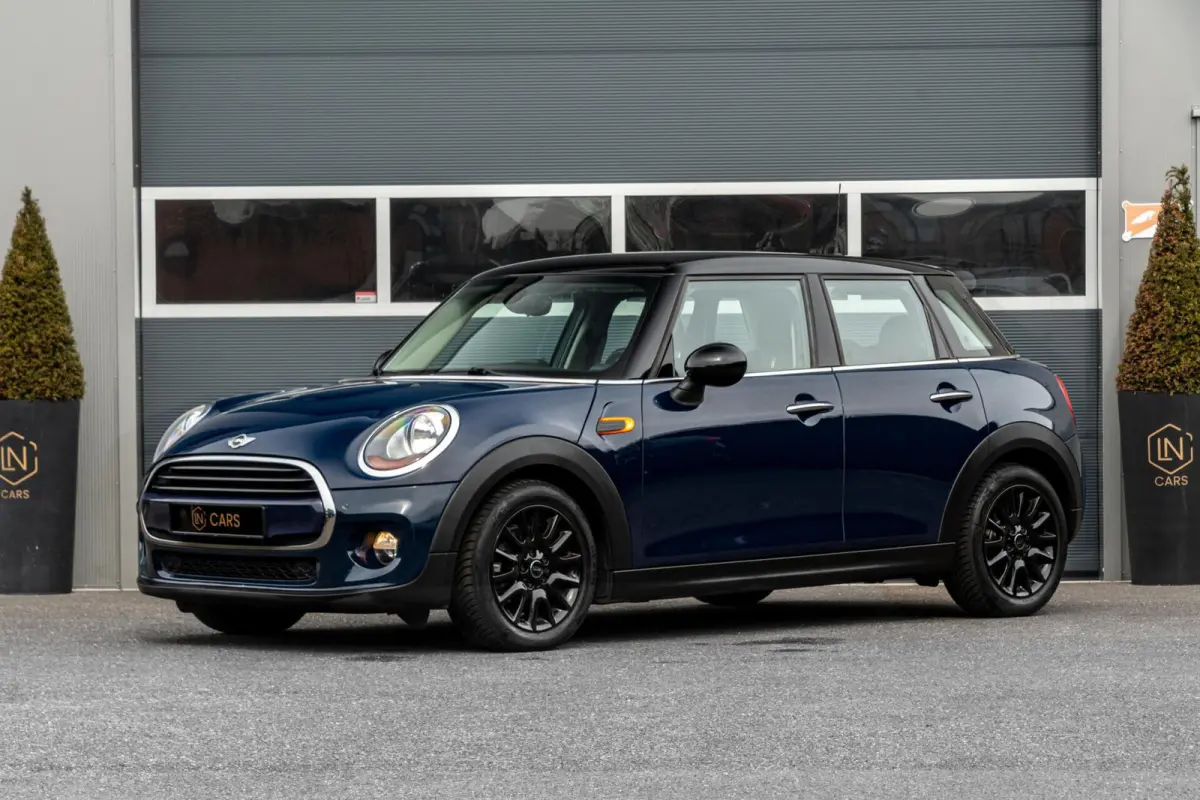 MINI Cooper 2016 Benzine Handgeschakeld leasen