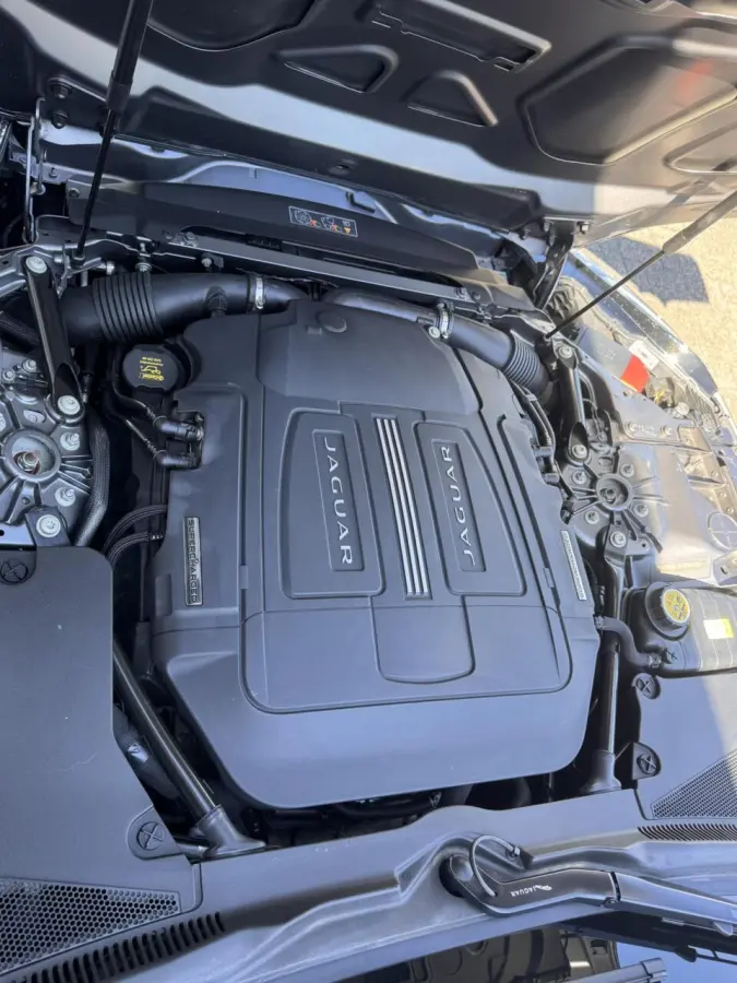 3.0 V6 Supercharged 340pk RWD,Panoramadak,Leder,Sportstoelen,Gr.Navi,Lm