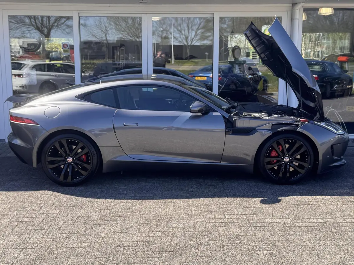 3.0 V6 Supercharged 340pk RWD,Panoramadak,Leder,Sportstoelen,Gr.Navi,Lm